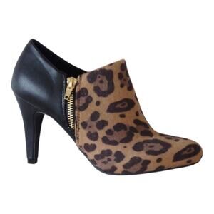 Dexflex Comfort Women’s Size 7 Leopard Ankle Bootie Heels Stiletto Vegan